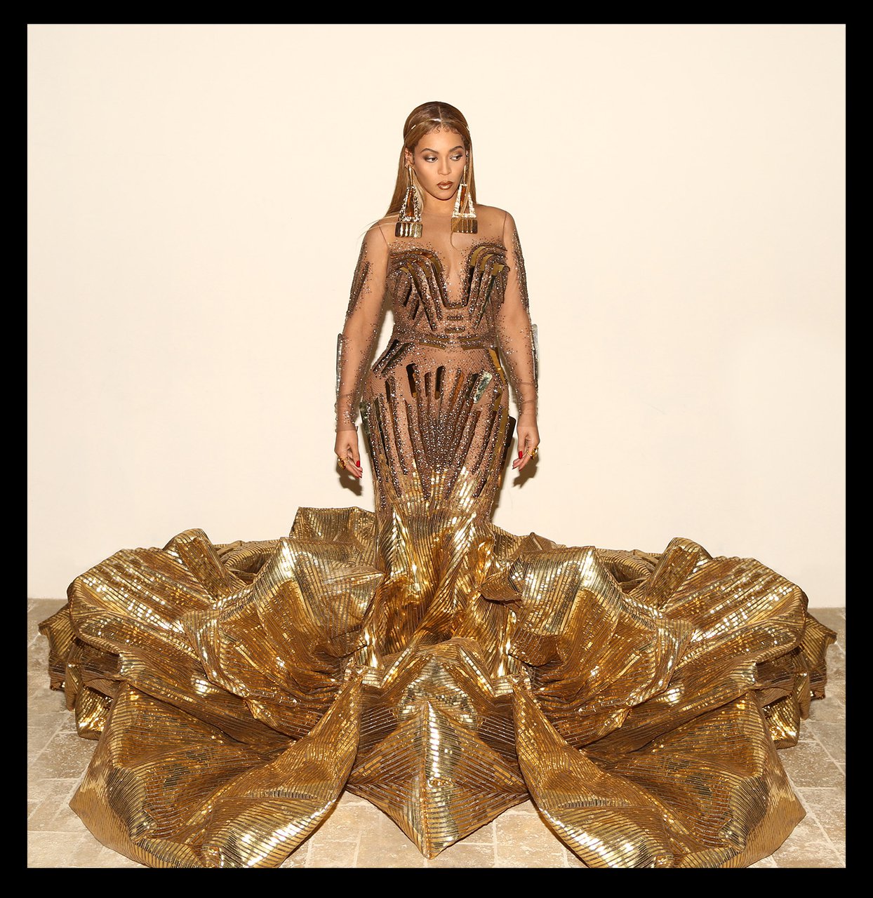 BEYONCE AT WEARABLE ART GALA