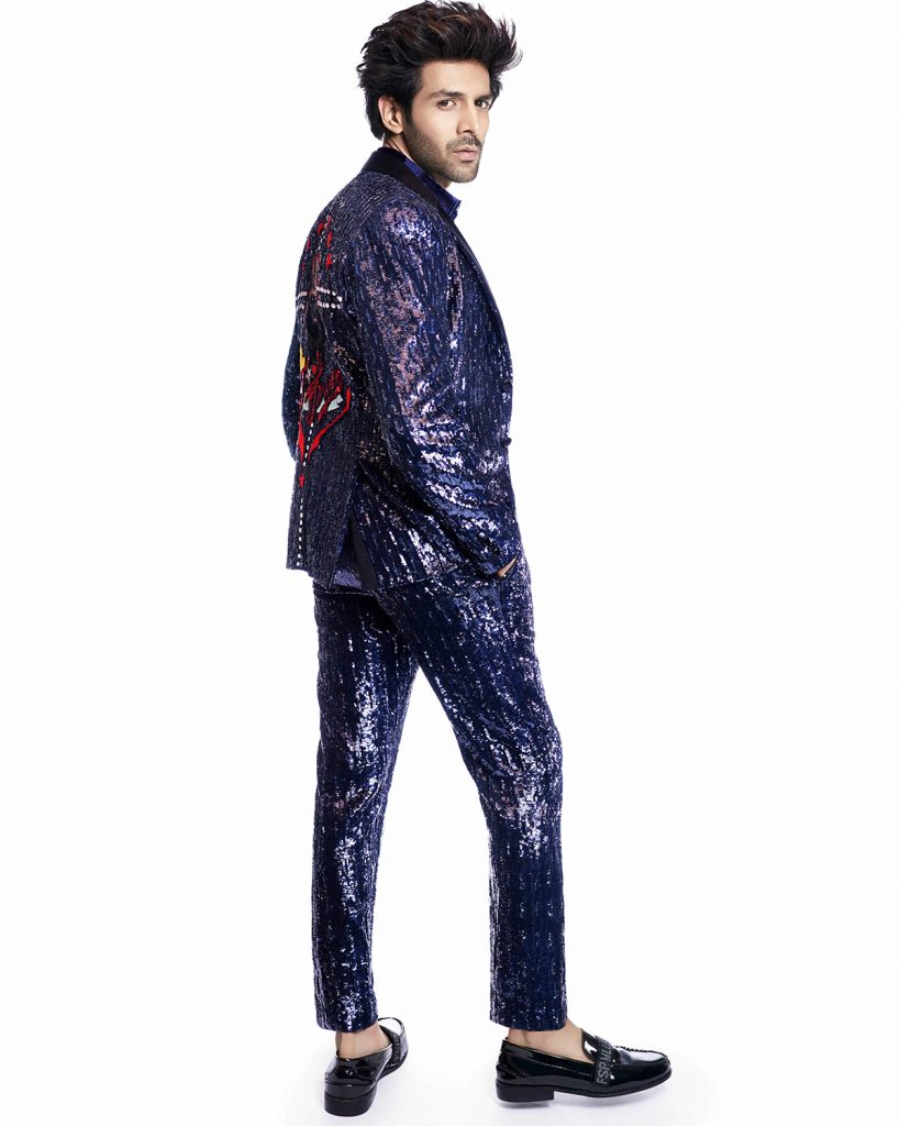 KARTIK AARYAN - HEARTTHROB OF THE NATION